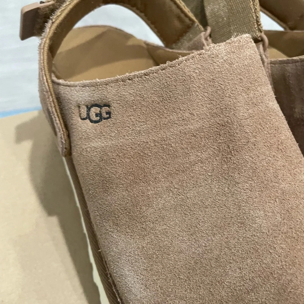 UGG Goldenstar Tan Clog - Picture 3 of 6